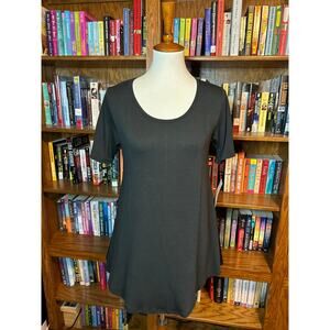 Black fit-and-flare scoop neck tee